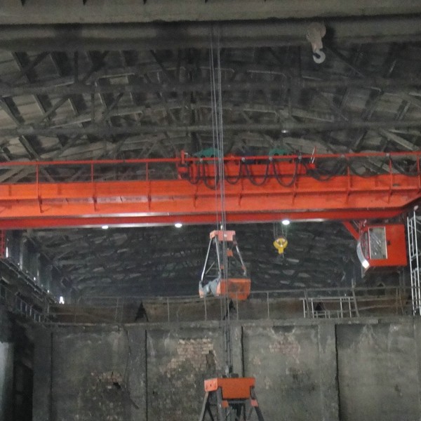 ú������ץ�����ؙC(j��) grab crane dedicated for coal cinder handing