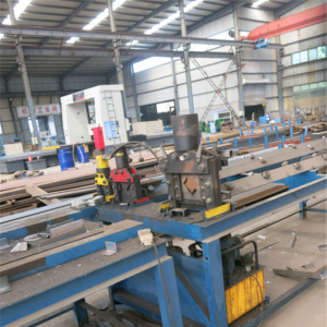 ���F������и�C